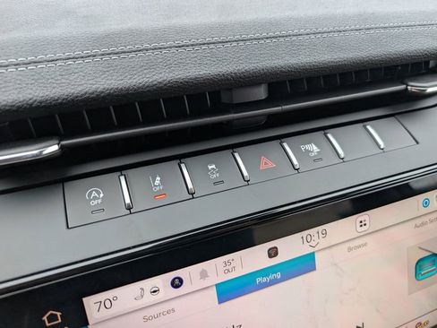 New 2026 Jeep Grand Cherokee L Limited image 32