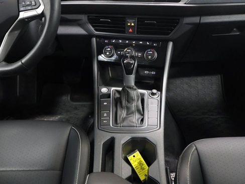 Certified 2023 Volkswagen Jetta SE image 19