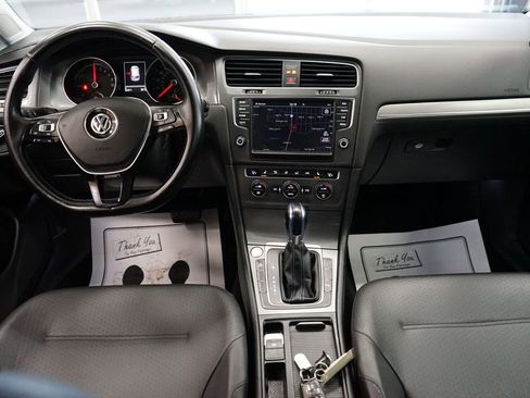 Used 2016 Volkswagen e-Golf SEL Premium image 41