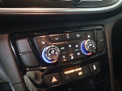 Used 2017 Buick Encore Essence image 16