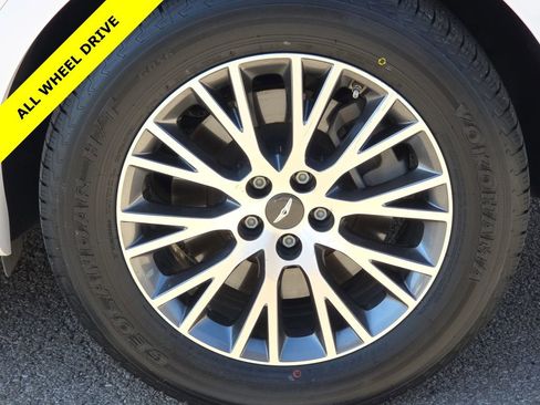 Used 2022 Genesis GV80 2.5T image 9