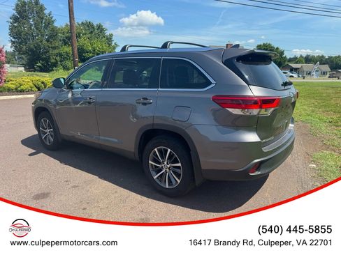 Used 2019 Toyota Highlander XLE image 3