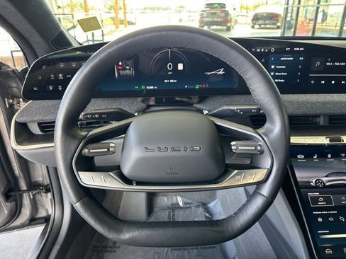 Used 2024 Lucid Air Touring AWD/4WD image 28
