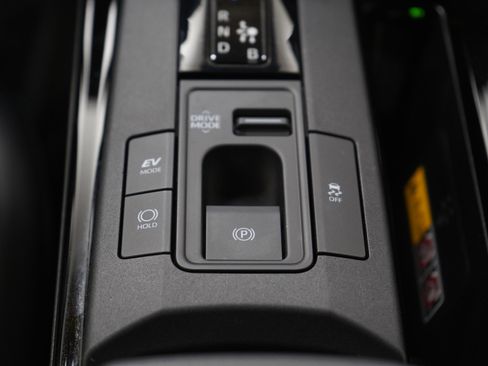 Used 2026 Toyota Prius AWD image 19