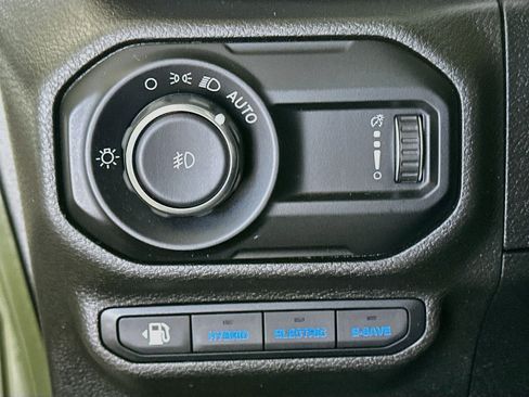 Used 2023 Jeep Wrangler Unlimited Sahara w/ Cold Weather Group AWD/4WD image 16