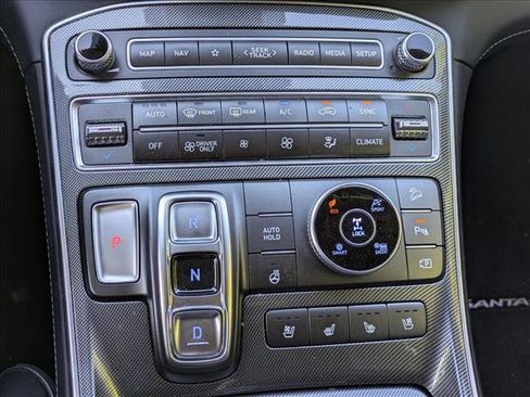 Used 2021 Hyundai Santa Fe Limited AWD/4WD image 13