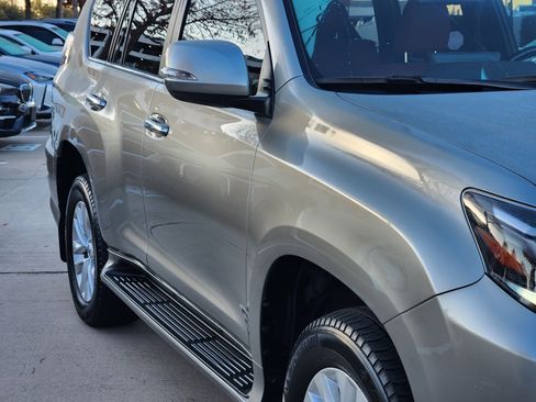 Used 2023 Lexus GX 460 Premium image 8
