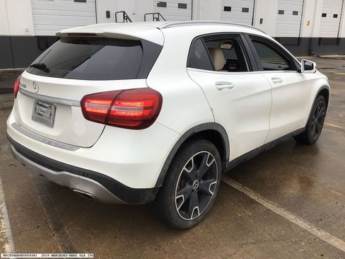 Used 2019 Mercedes-Benz GLA 250 SUV image 4