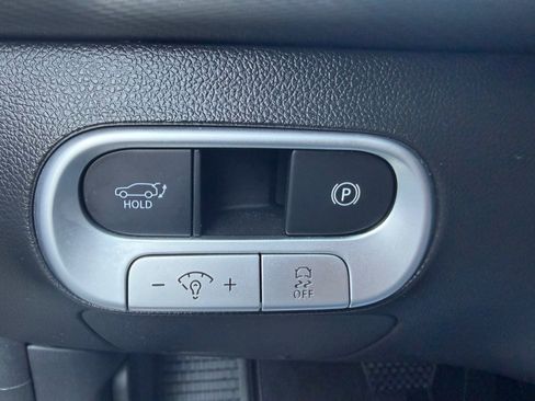 Used 2024 Genesis GV60 RWD image 18