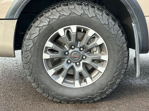Used 2021 Nissan Titan PRO-4X w/ Pro-4x Convenience Package image 24