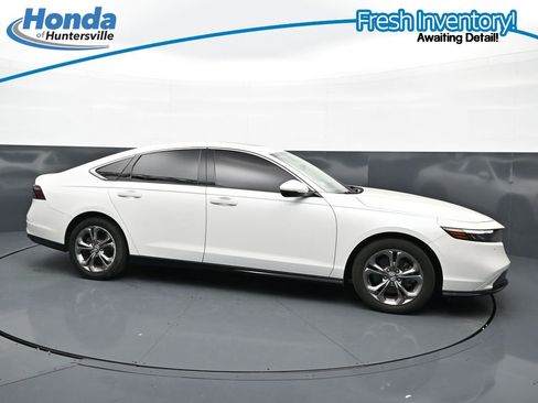 Used 2023 Honda Accord EX-L image 11
