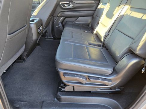 Used 2024 Chevrolet Suburban LT image 12