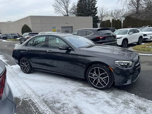 Used 2023 Mercedes-Benz E 450 4MATIC Sedan image 4