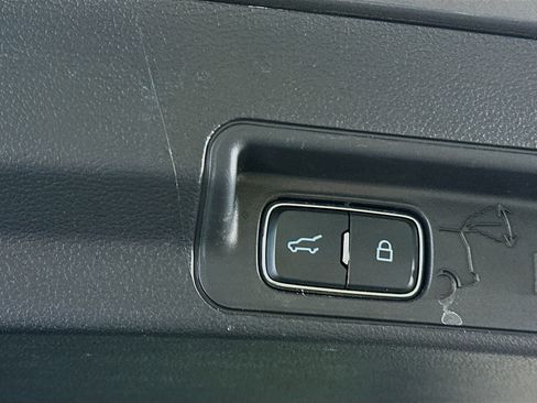 Used 2025 Ford Explorer Platinum w/ LUX Leather Package image 31