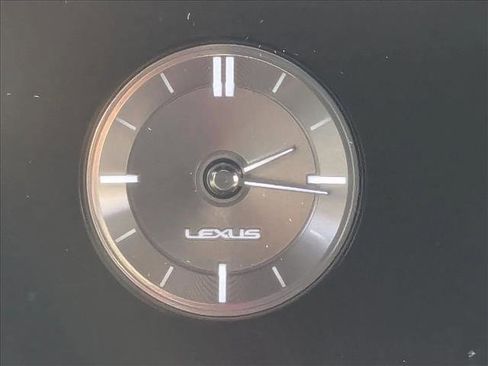 Used 2019 Lexus UX 200 w/ Premium Package FWD image 8