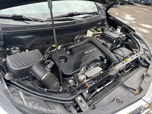 Used 2019 Chevrolet Equinox Premier image 45