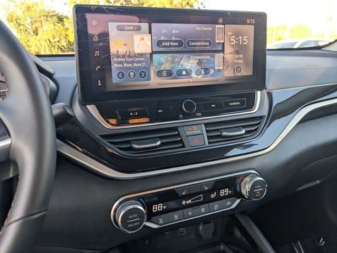 Used 2025 Nissan Altima 2.5 SR w/ SR Premium Package image 19