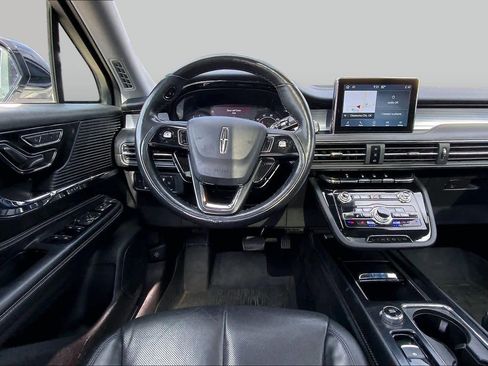 Used 2022 Lincoln Corsair AWD w/ Premium Package image 6