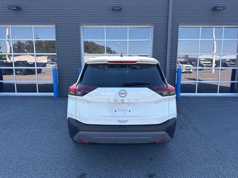 Used 2023 Nissan Rogue S image 3