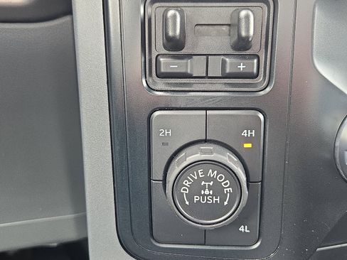 Used 2022 Ford F150 XLT w/ Equipment Group 302A High image 18