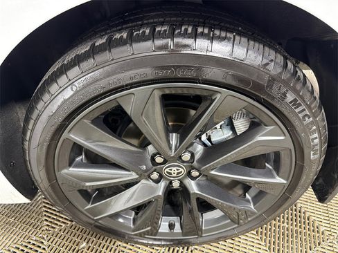 Used 2024 Toyota Corolla SE image 19