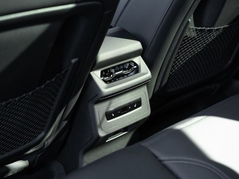 Certified 2025 Audi Q6 e-tron Premium Plus w/ Premium Plus image 27