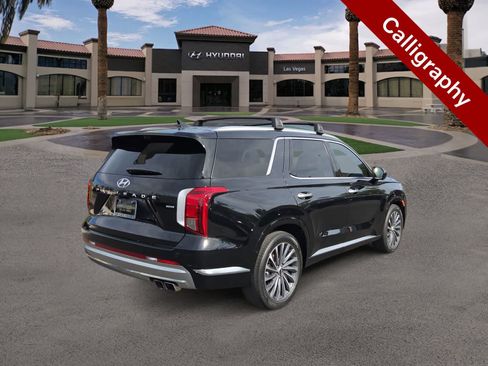 Certified 2024 Hyundai Palisade Calligraphy AWD/4WD image 8