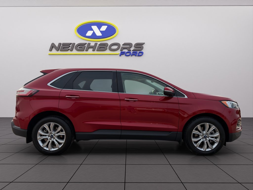 Used 2022 Ford Edge Titanium w/ Class II Trailer Tow Package AWD/4WD image 7