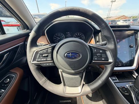 Used 2023 Subaru Outback Touring AWD/4WD image 12