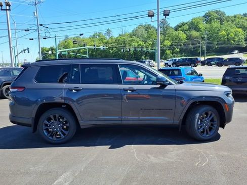 New 2026 Jeep Grand Cherokee L Limited AWD/4WD image 2