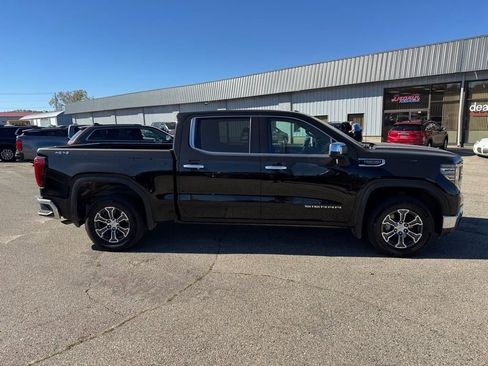 Used 2024 GMC Sierra 1500 SLT image 2