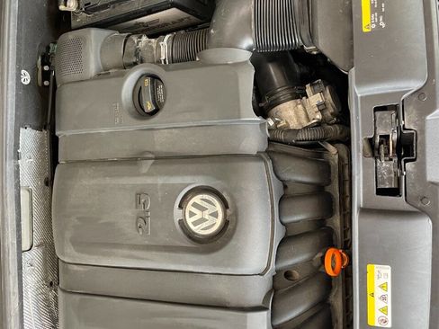 Used 2012 Volkswagen Beetle 2.5 image 32