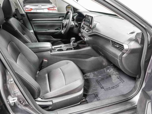 Used 2021 Nissan Altima 2.5 SV FWD image 16