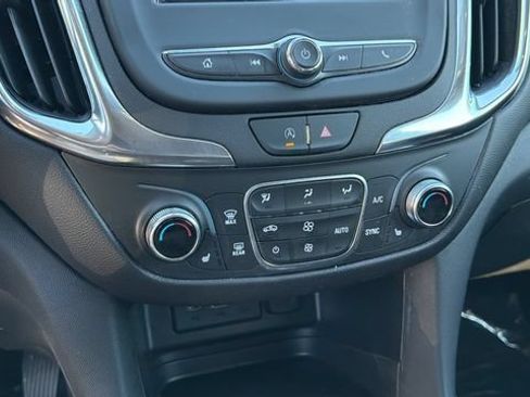 Used 2022 Chevrolet Equinox LT FWD image 31