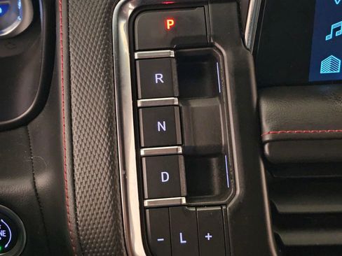 Used 2022 Chevrolet Suburban RST w/ Sport Performance Package AWD/4WD image 20