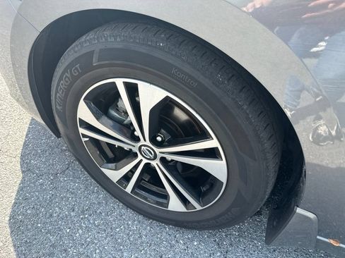 Used 2023 Nissan Sentra SV FWD image 9