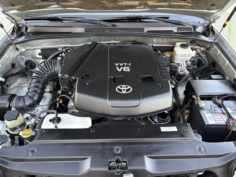 Used 2006 Toyota 4Runner Limited w/ Preferred Accessory Pkg RWD image 28
