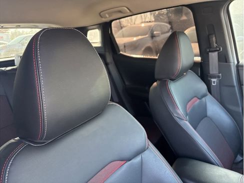 Used 2025 Nissan Kicks SR image 22