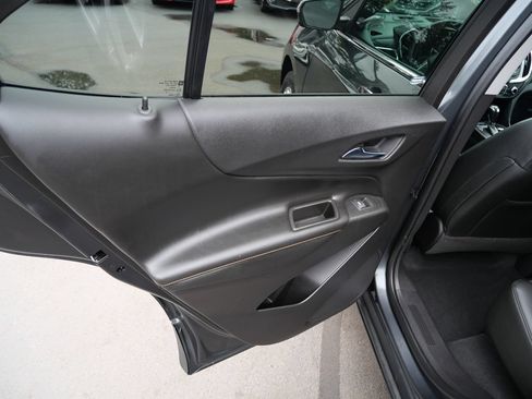 Used 2018 Chevrolet Equinox Premier AWD/4WD image 17
