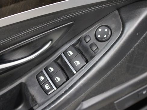 Used 2016 BMW 550i xDrive Sedan AWD/4WD image 7