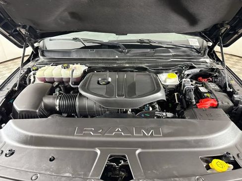 Used 2025 RAM 1500 Big Horn AWD/4WD image 28