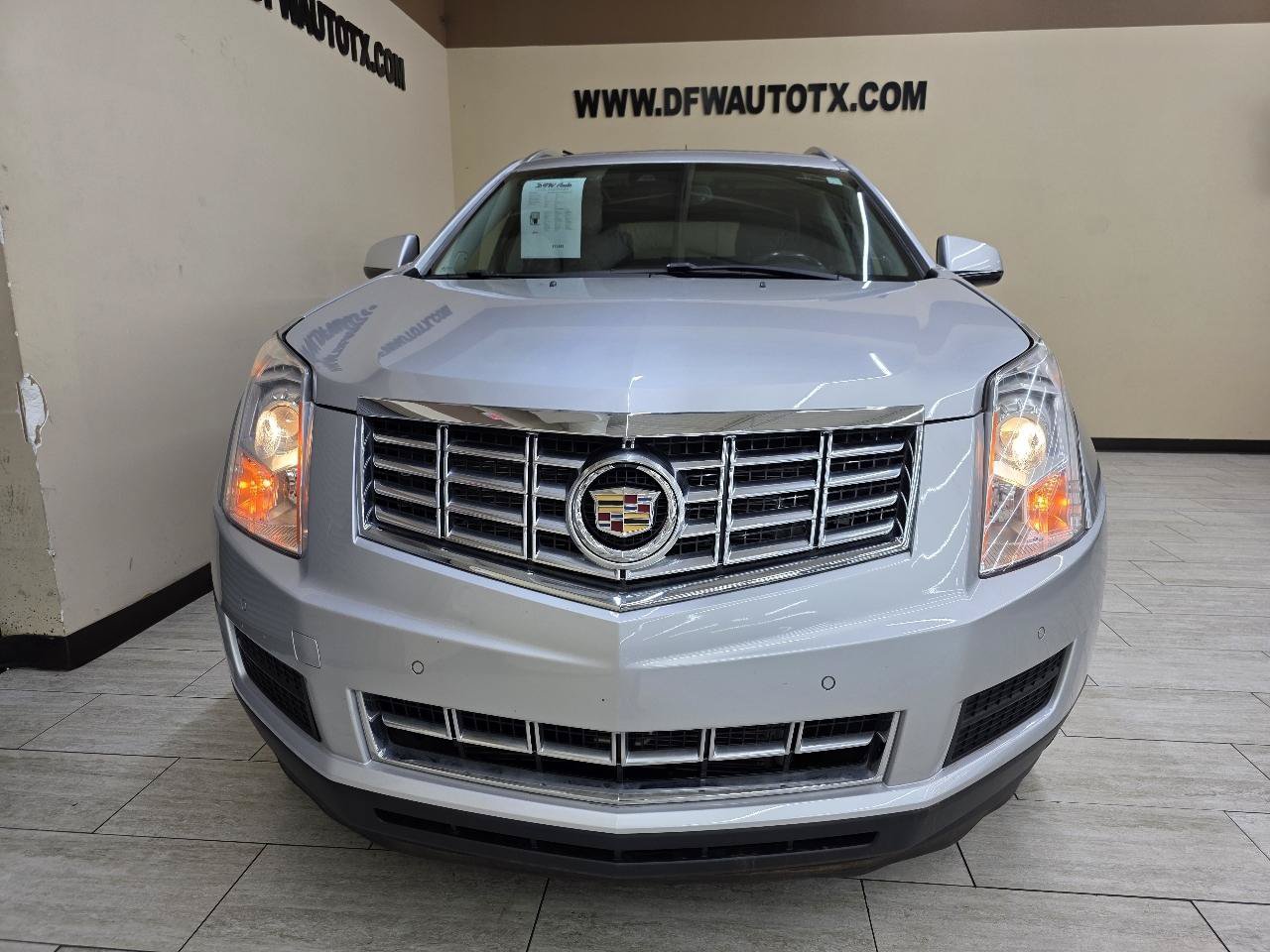 Used 2014 Cadillac SRX Luxury w/ Driver Awareness Package FWD image 3