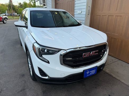 Used 2018 GMC Terrain SLE FWD image 1