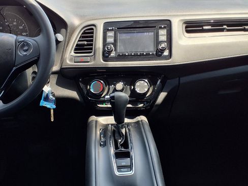 Used 2016 Honda HR-V LX image 4
