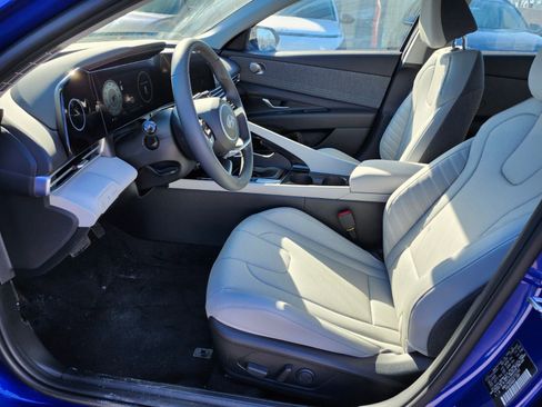 New 2026 Hyundai Elantra Limited image 18