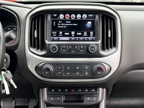 Used 2018 Chevrolet Colorado ZR2 image 20