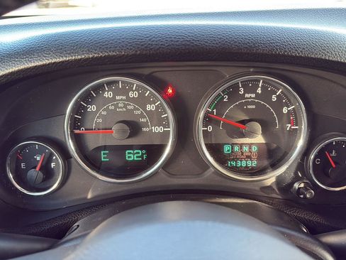 Used 2014 Jeep Wrangler Altitude image 26