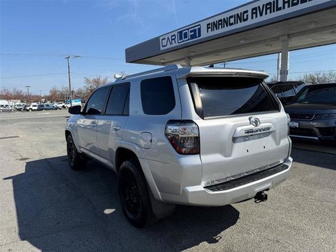 Used 2016 Toyota 4Runner SR5 RWD image 12