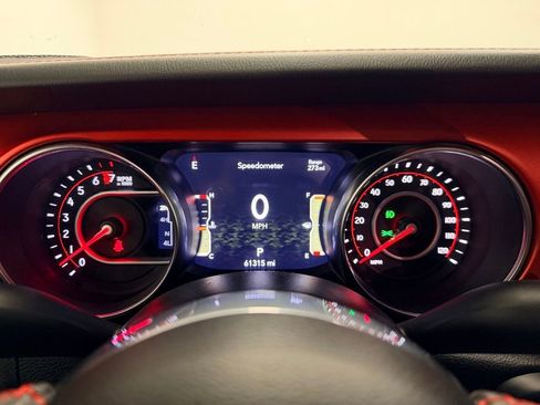 Used 2021 Jeep Gladiator Rubicon w/ Dual Top Group AWD/4WD image 16