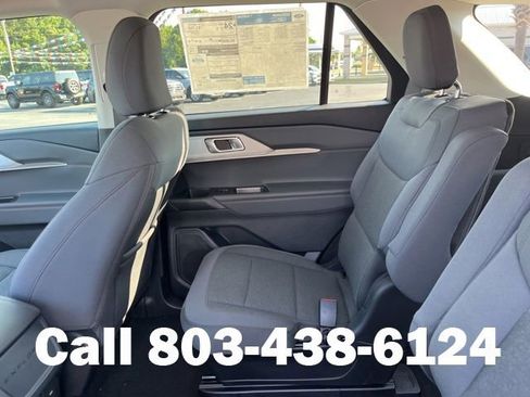 New 2026 Ford Explorer Active RWD image 12
